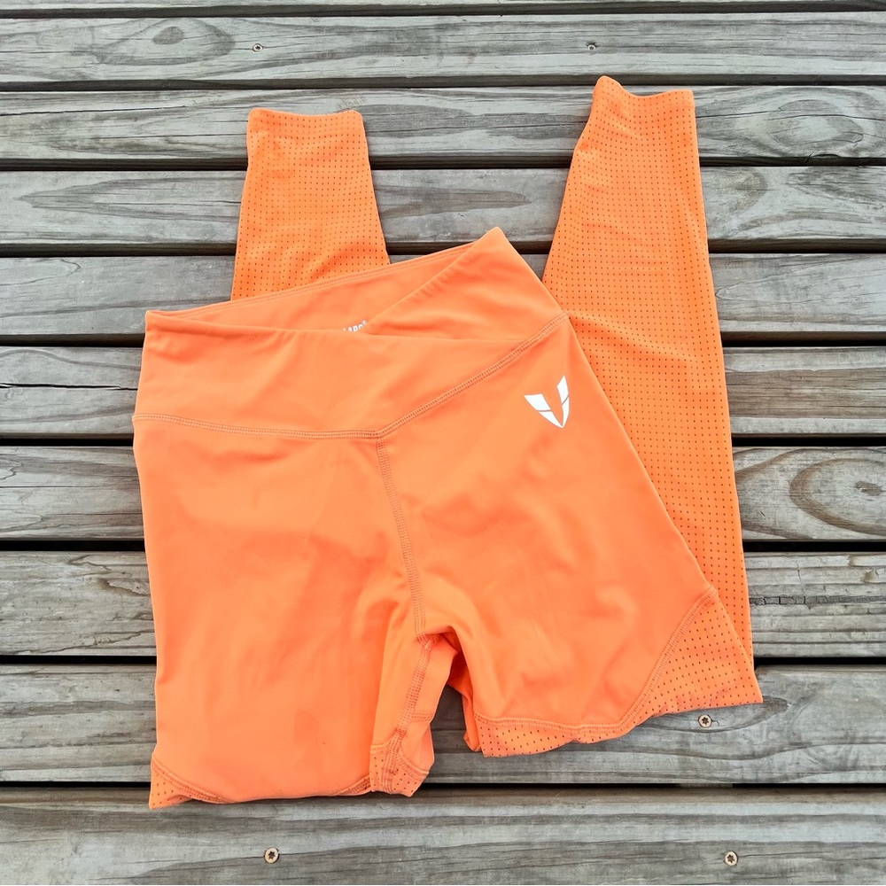 firm abs booty scrunch leggings 🍊